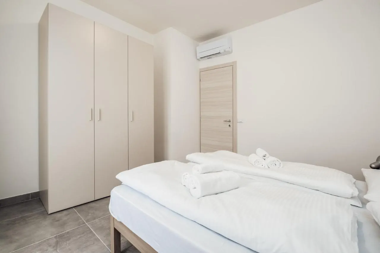 Classic Bardolino Apartment