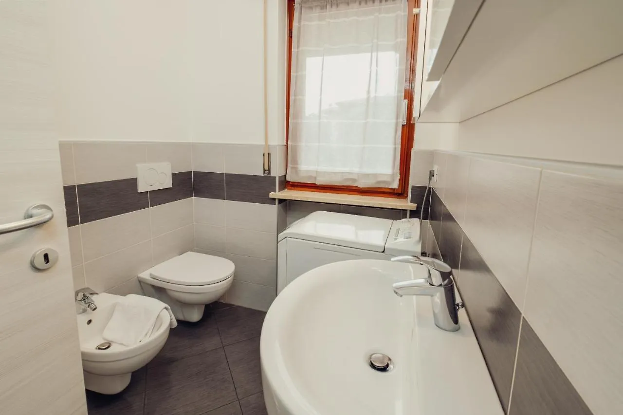 Classic Bardolino Apartment