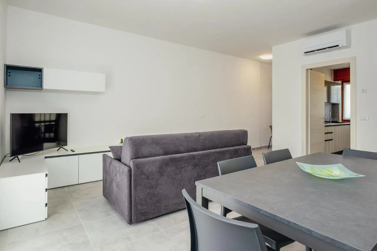 Classic Bardolino Apartment